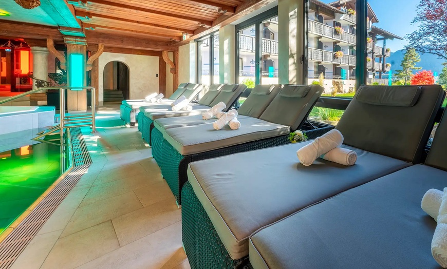 Image 6: Oberstaufen im Allgäu: Deluxe-Doppelzimmer inkl. 3/4 Pension & Spa