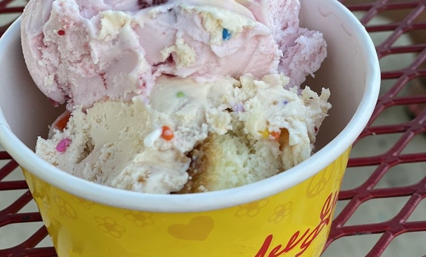 Image 6: Satisfy Your Cravings: Two Groovy Ices, $10 or $20 of Food and Drink
