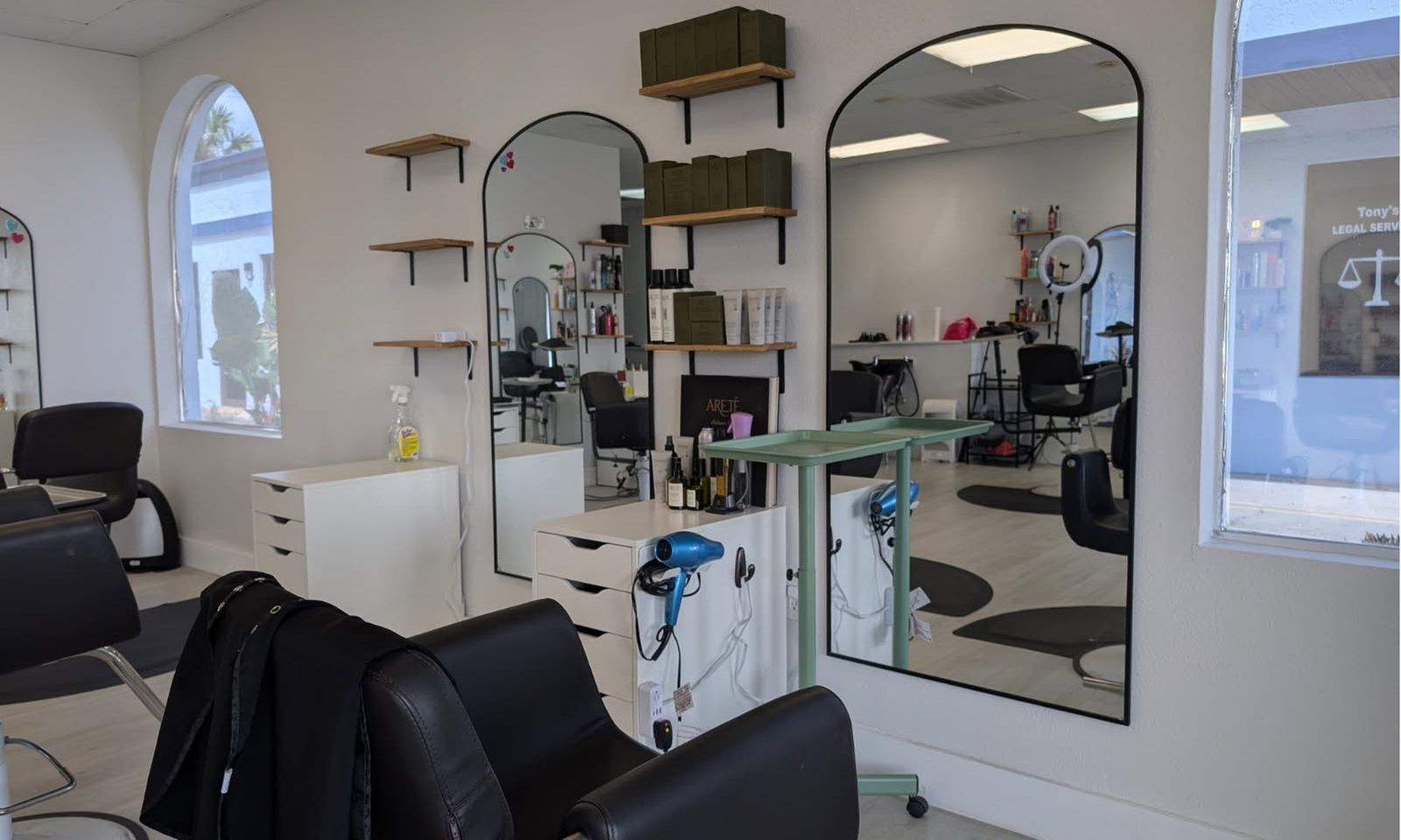 Up to 50% Off on Salon - Men's Haircut / Barber at Hairagami salon
