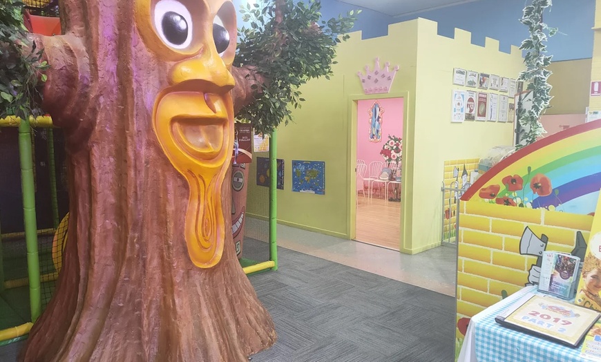 Image 5: Magical Party Package with Food for 4, 8 People or Parent–Child Duo
