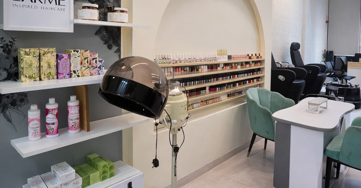 Revive Your Hair At Streaks Ladies Salon: Styling, Color & Treatment Revive Your Hair At Streaks Ladies Salon: Styling, Color & Treatment