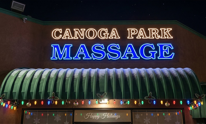 Image 2: 50/75-Min Thai, Swedish, or Deep Tissue Massage w/ Cupping or Reiki