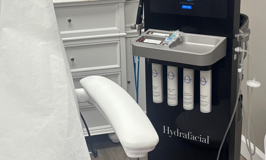 Image 3: Rejuvenate Your Skin with a HydraFacial Treatment