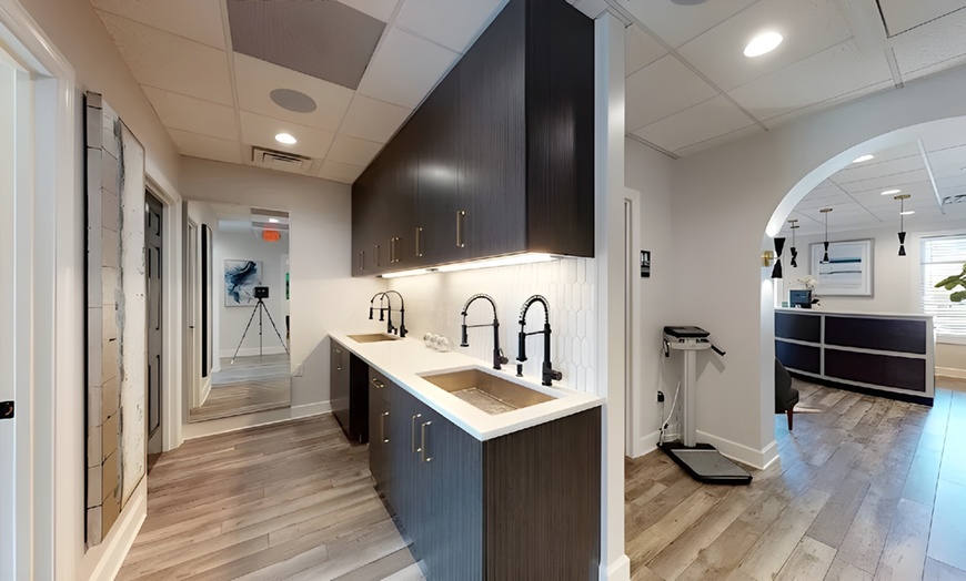 Image 5: 3, 6 or 9 Sessions of Lipo Laser for Body Contouring with Consultation