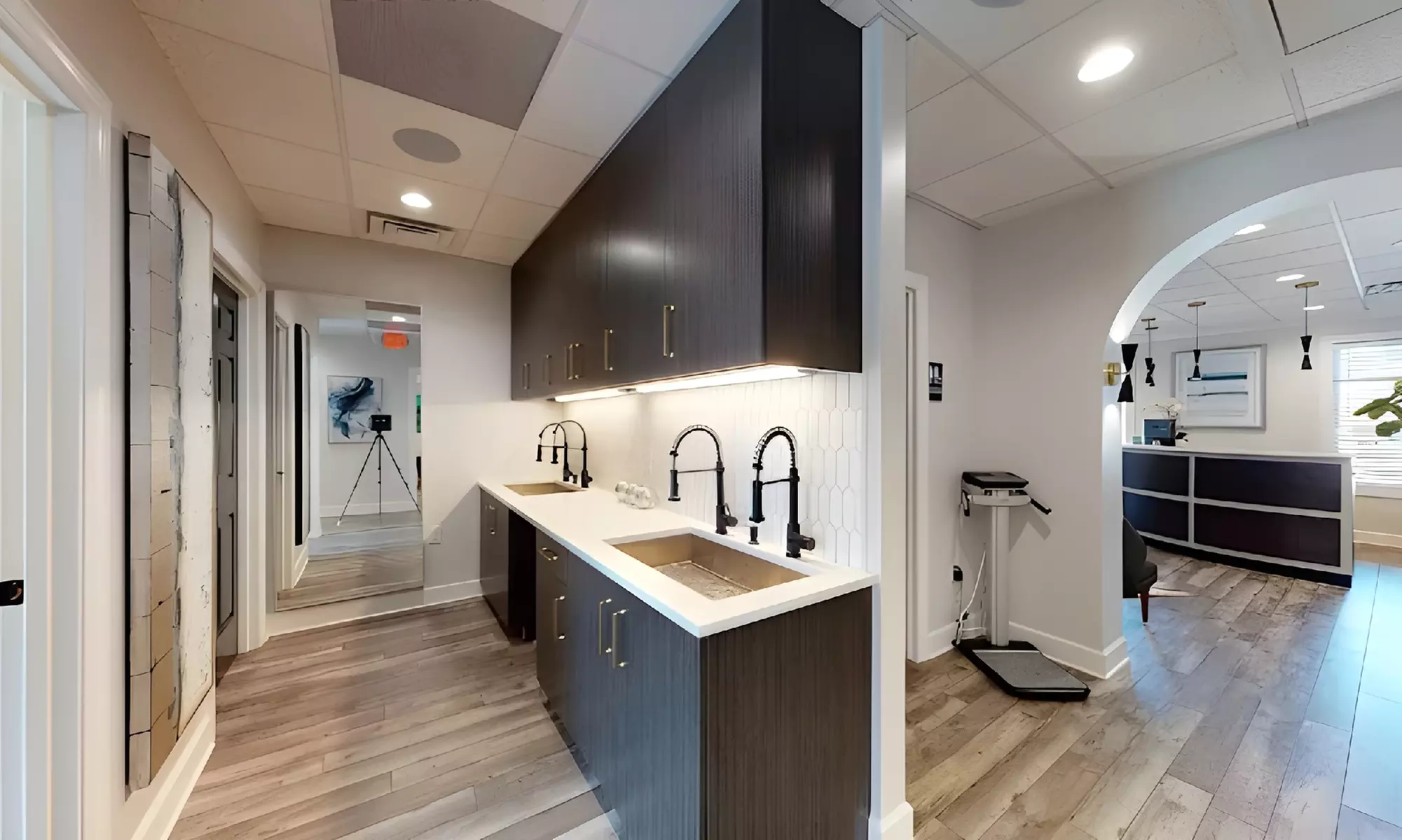 3, 6 or 9 Sessions of Lipo Laser for Body Contouring with Consultation