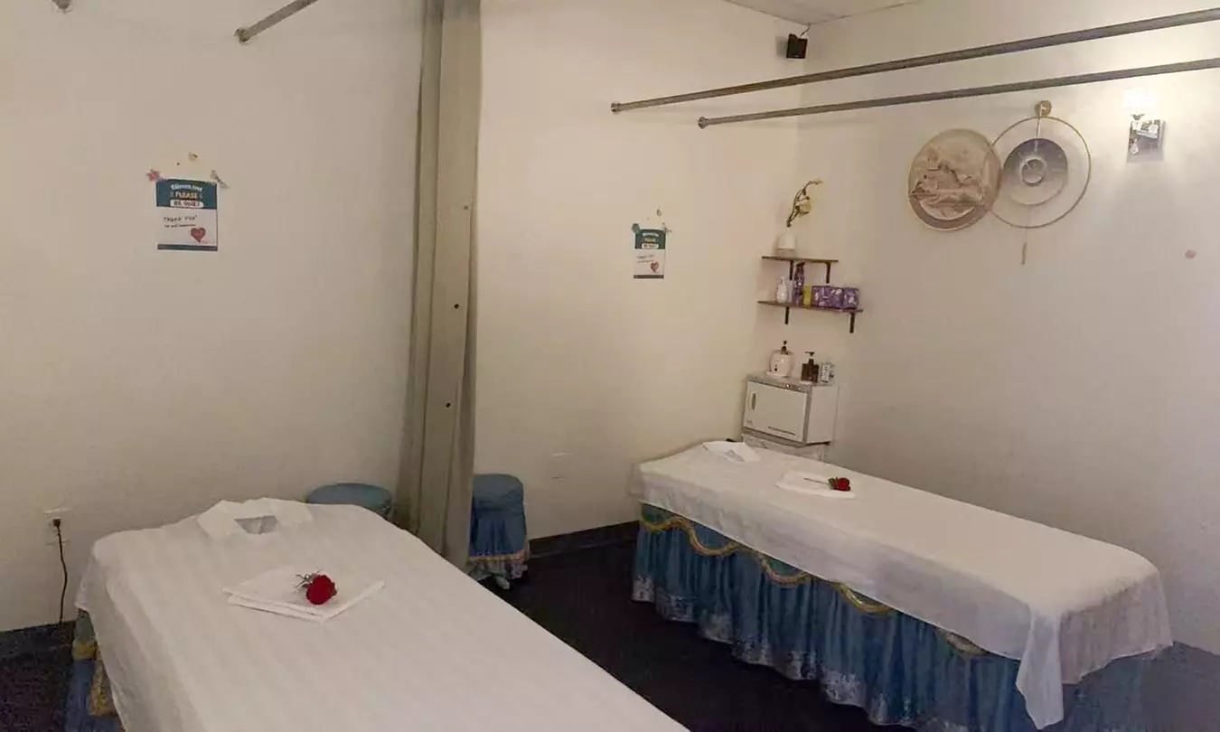 Spa Packages with Massage and Hot Stones at Healing Hands Spa