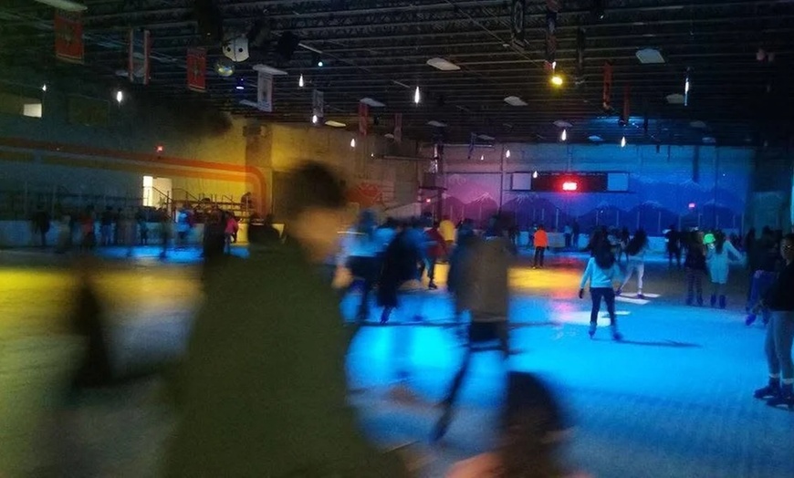 Image 4: Ice Skating & Learn-to-Skate Classes at Miami Ice Arena
