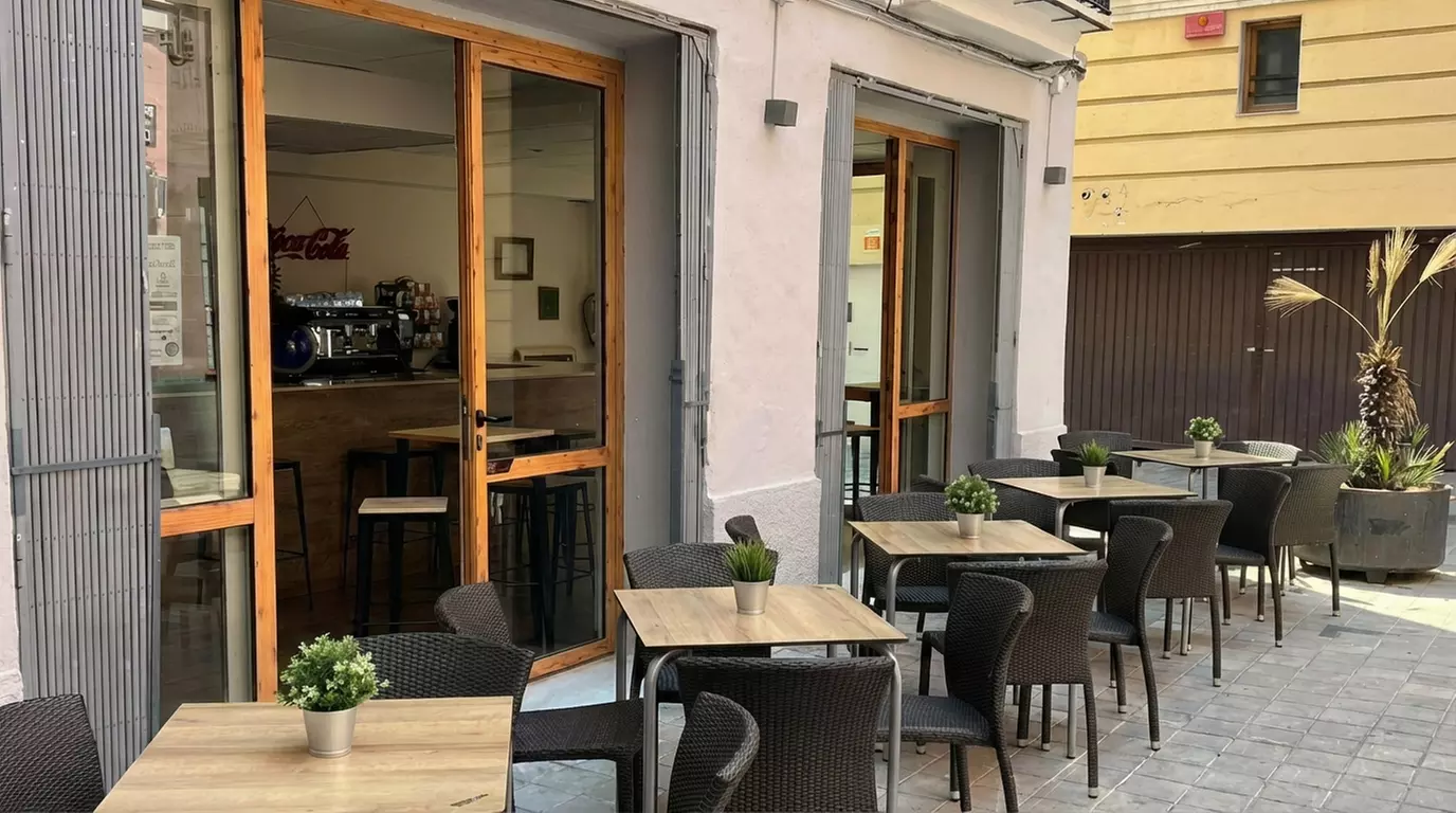 Cata de aceites con panes artesanales y embutidos valencianos