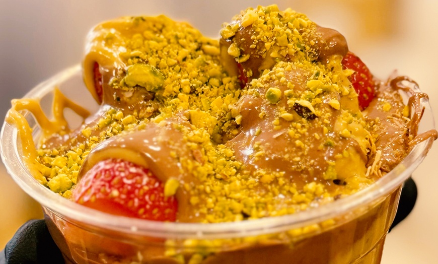 Image 1: Sweet Escape for 1, 2, 4 or 6: 1, 2, 4 or 6 Dubai Strawberry Cups