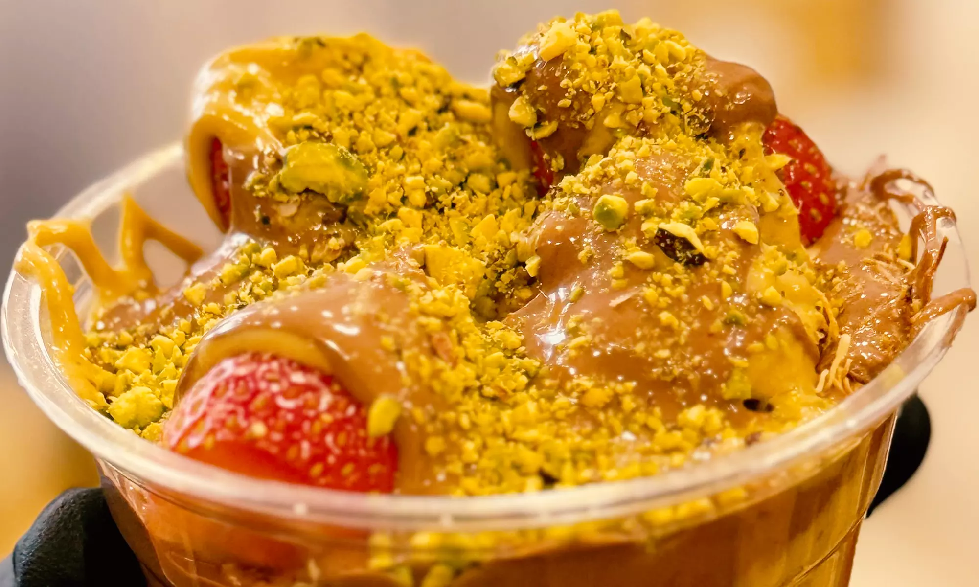 Sweet Escape for 1, 2, 4 or 6: 1, 2, 4 or 6 Dubai Strawberry Cups