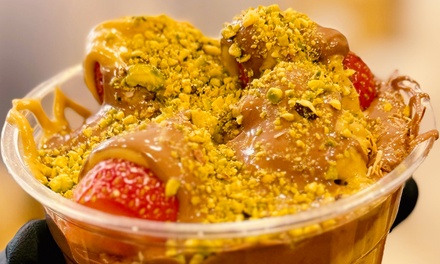 Sweet Escape for One: Dubai Strawberry Cup (Small) - Kaneffi