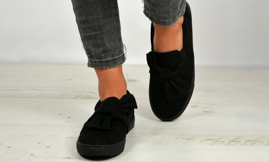 Image 19: Women's Slip-On Plimsolls 