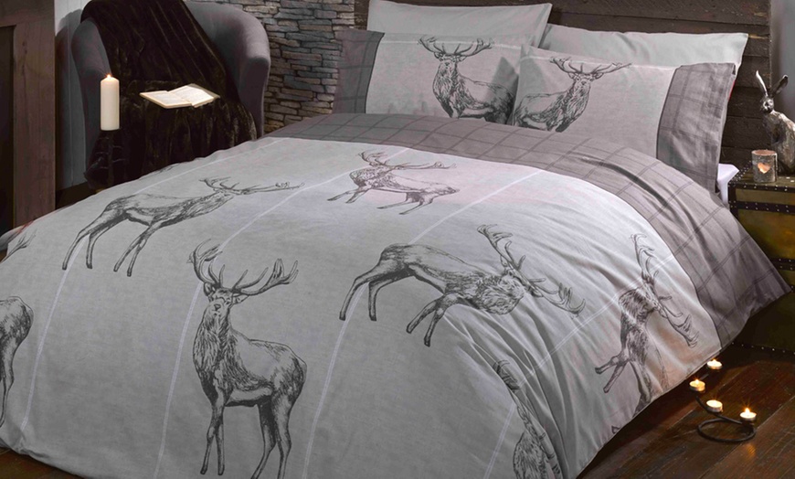 Image 2: Stag Duvet Sets