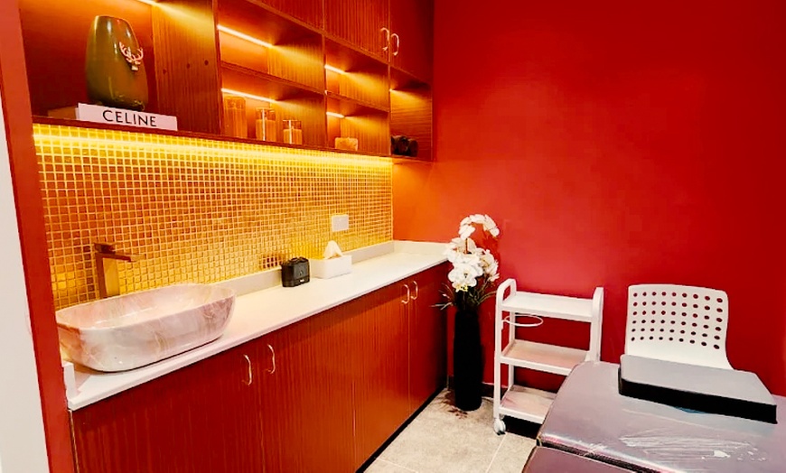 Image 3: Japanese or Korean Head Spa with Hot-oil, Reflexology or More Options