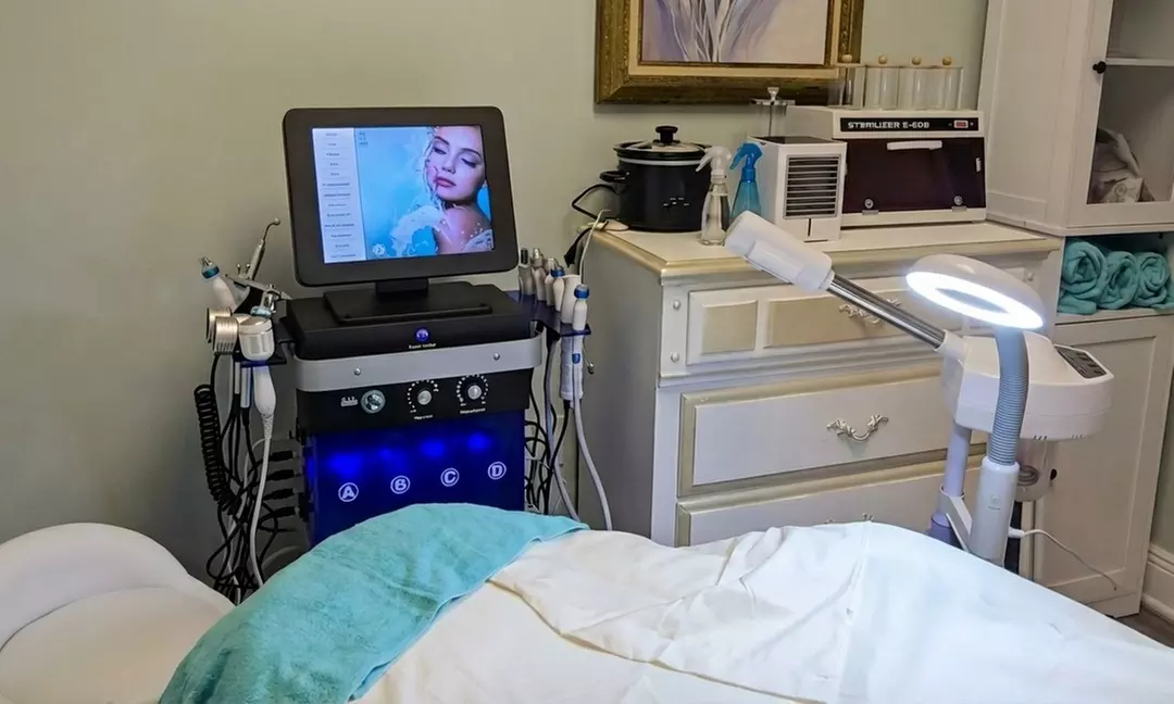 Sculpt Away Fat with Laser-Lipo Treatments