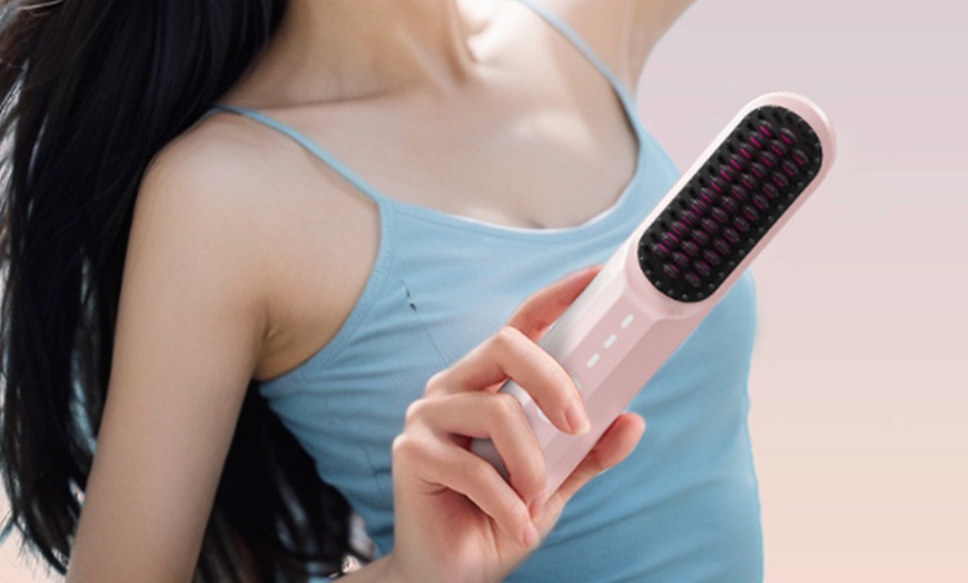Image 3: Cordless Hair Straightener Brush