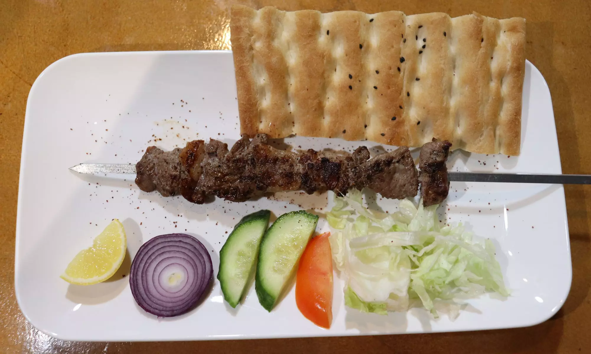 Afghanisches Hauptgericht mit Pommes oder Reis für 1-4 Personen