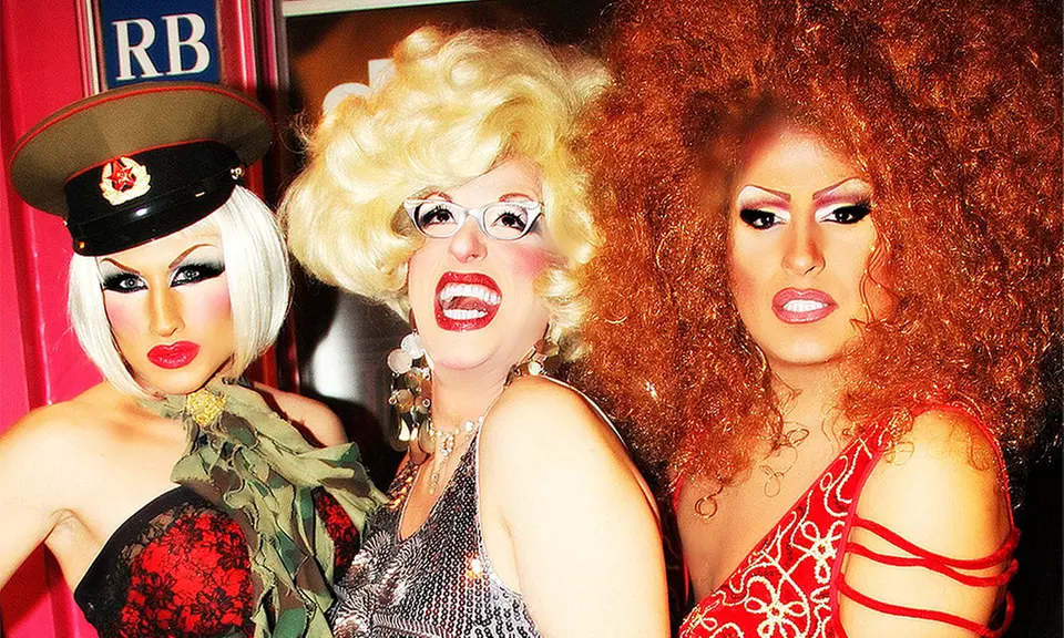 ✨Cena con espectáculo para 2 o 4 en Restaurante Show D'Divine