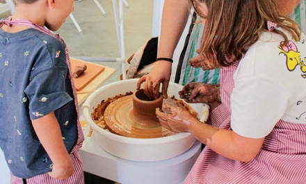 Para 1 persona: Clase o Taller "Pinta tu Cerámica" de 1,30h con bebida y picoteo - L'hortet Creatiu Taller de Cerámica