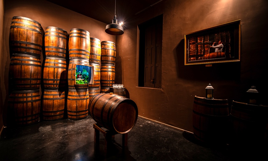 Image 4: Cata de ron para 2 con visita a la barrica y fusión sensorial 