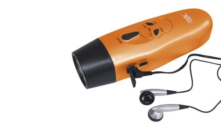 Image 2: RAC Wind-Up LED Torch