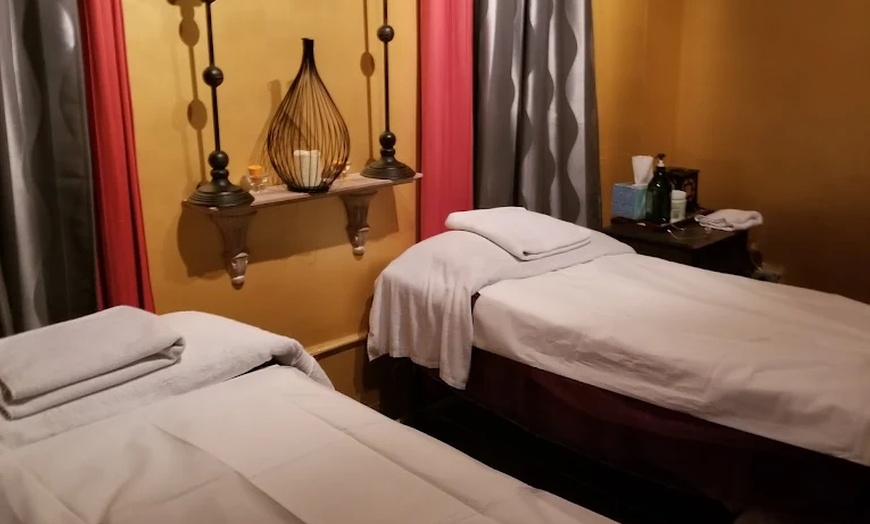 Image 1: Luxury Massage & Aromatherapy Escape in Midtown NYC