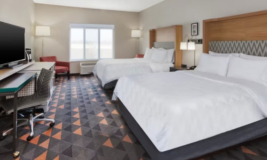 Image 3: Members Only Deal: Holiday Inn Grand Rapids South by IHG