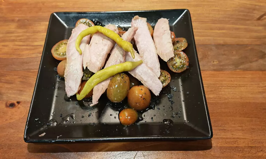 Menú familiar para 2, 3 o 4 personas con postre, café y agua