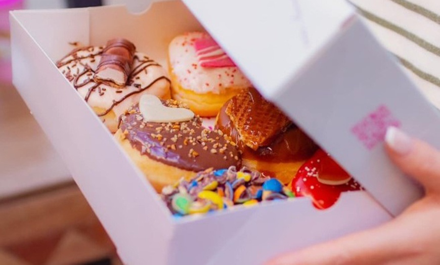 Image 4: Los mejores donuts personalizados y bubble teas de Málaga te esperan