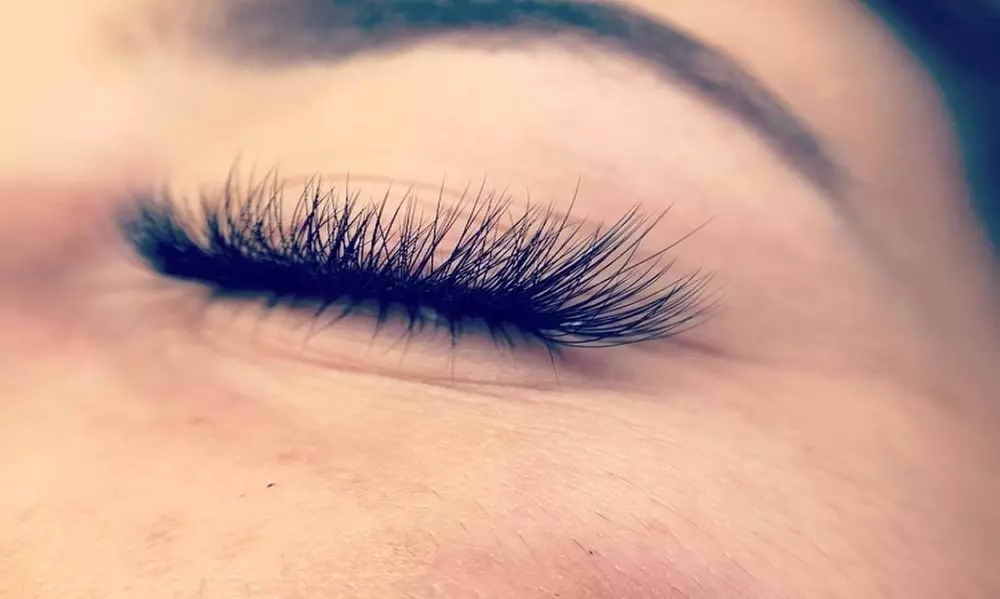 Fuller, Longer Lashes with 3D/4D, 5D/6D Volume & Classic Extensions