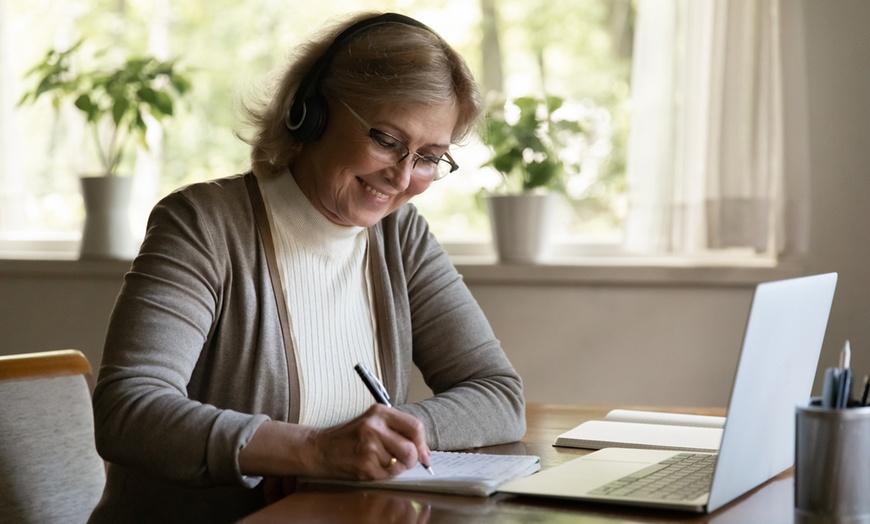 Image 1: Online Introduction to Midwifery Certificate Course