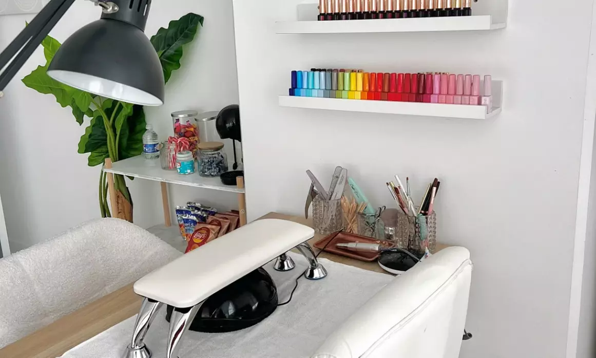 Beauté des mains, semi-permanent, gel ou nail art avec TY Institut