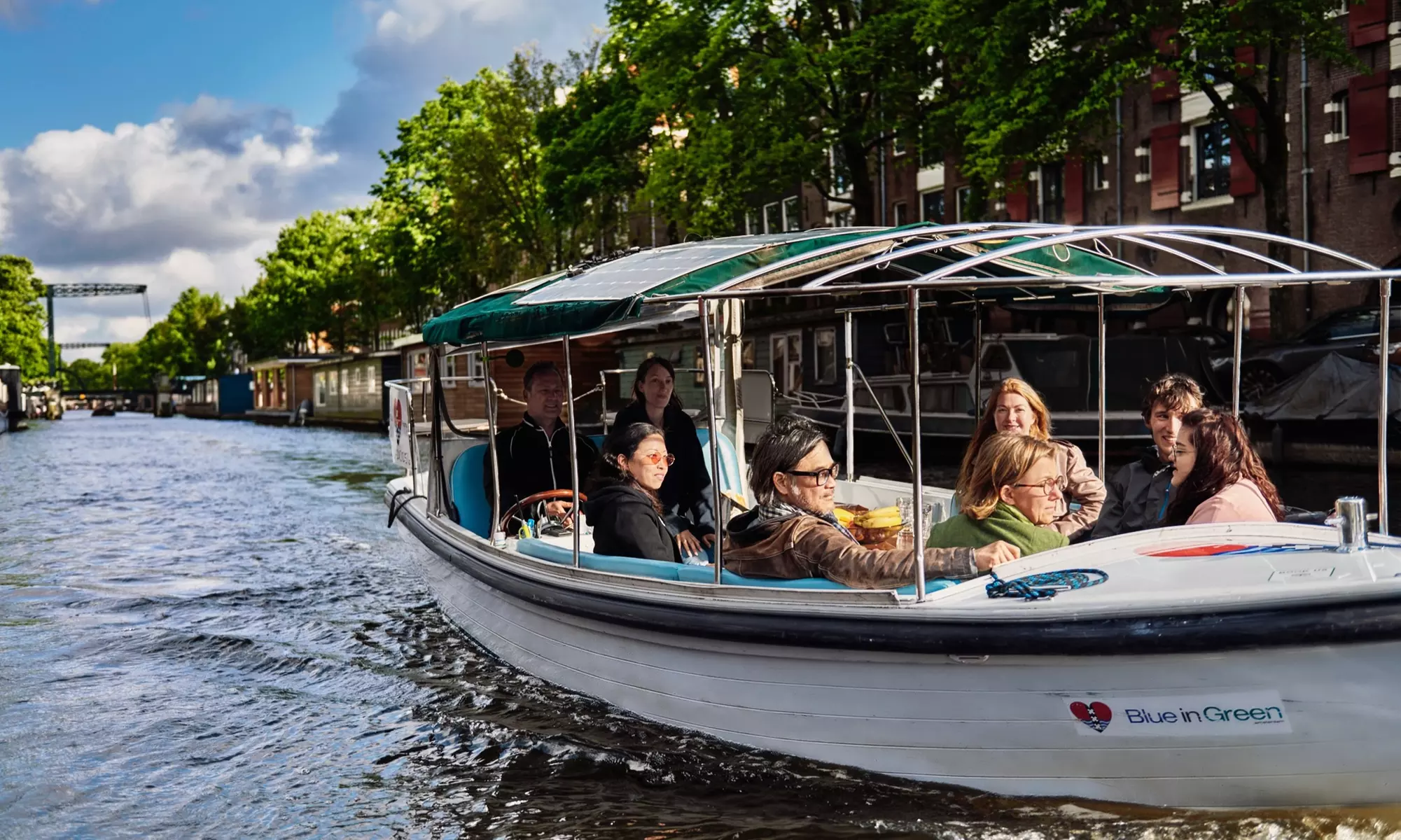 Privé rondvaart door de Amsterdamse grachten met open bar