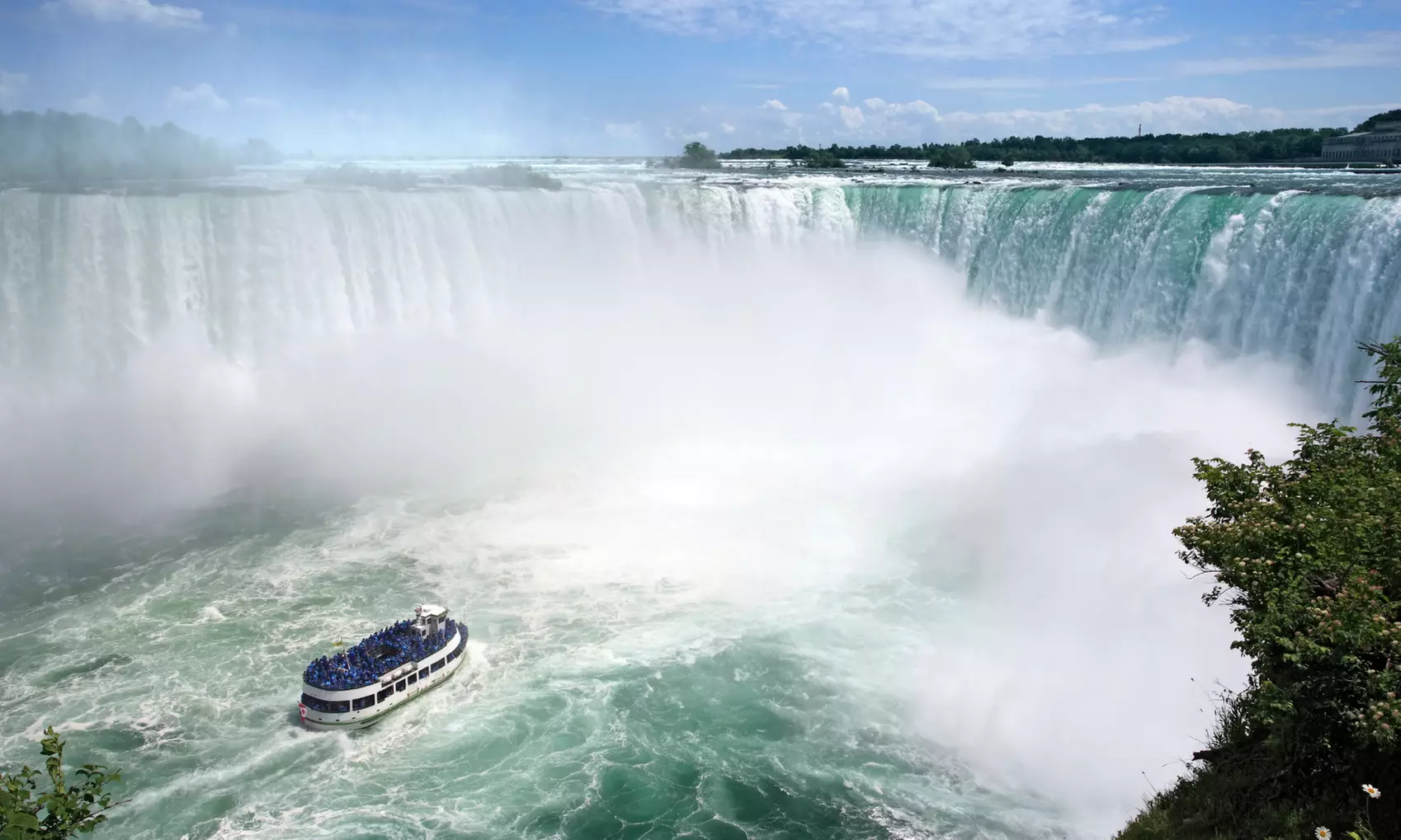 Stay with Dining Credits at Best Western Fallsview Hotel in Niagara Falls, ON. Dates into August. - Primary Image