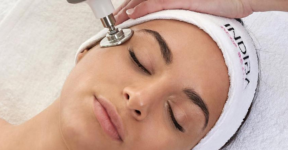 Tratamiento de radiofrecuencia para rostro, cuello y escote en Madrid