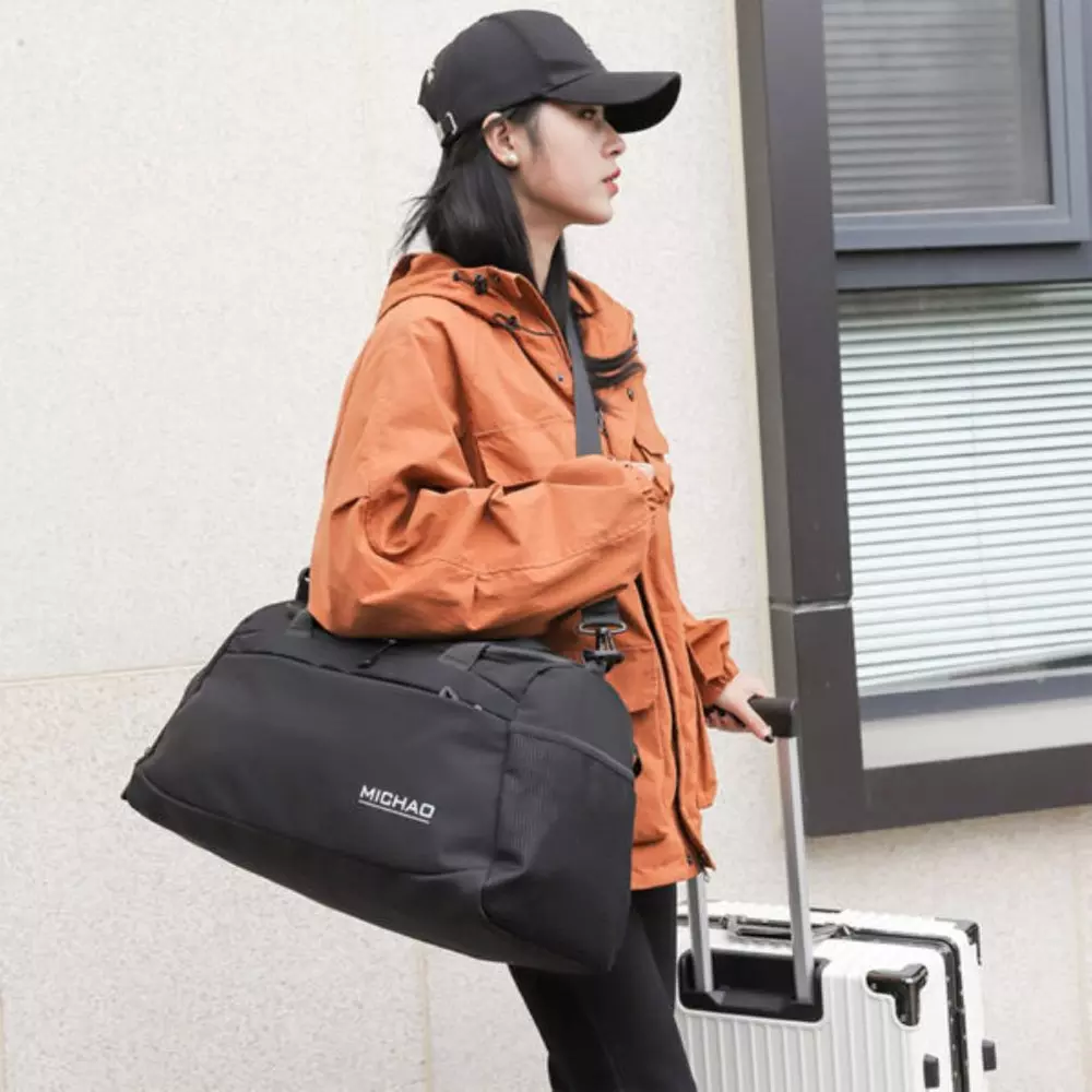 Expandable Travel Duffle Bag with Shoe Compartment