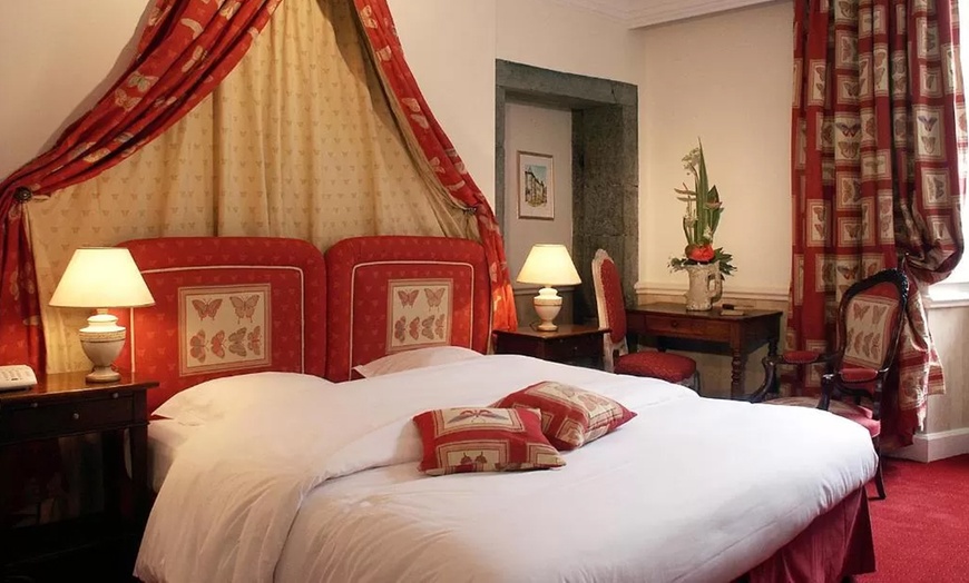 Image 3: Savoie : chambre charme ou suite avec petit-déjeuner, vin et champagne