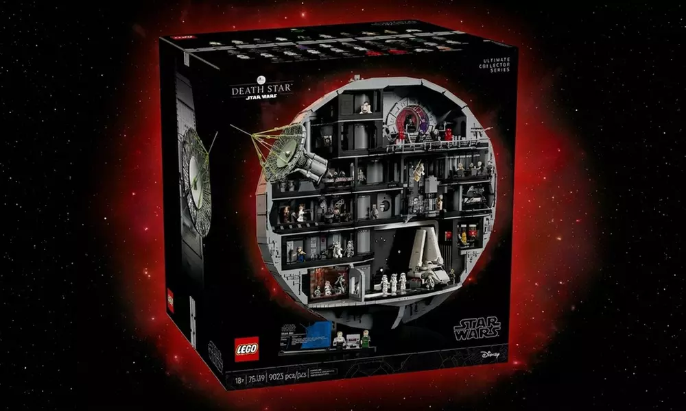 LEGO® Star Wars™ Ultimate Collector Series Death Star - Second Medium
