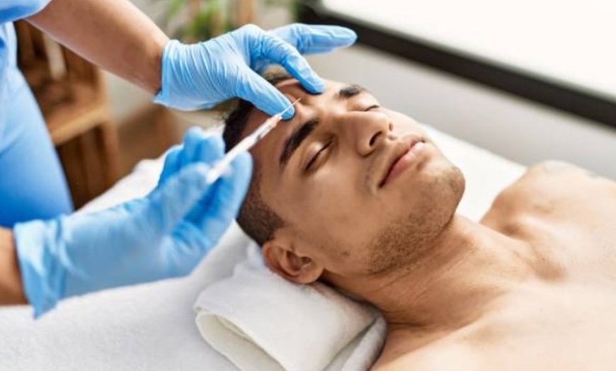 Image 7: Regeneración facial con bioestimulación, silicio o silicio y vitaminas