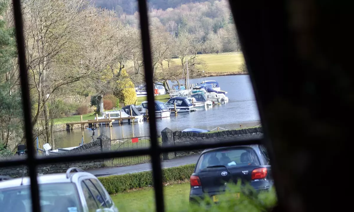 Cumbria: Double Room with Breakfast and Prosecco