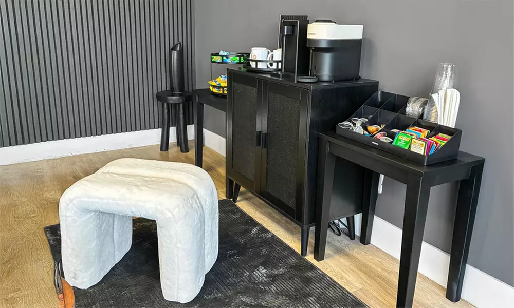 Achieve Youthful Skin with 50 or 100 Units of Xeomin Treatments