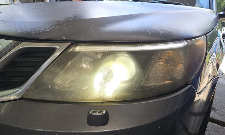 Image 6: Head or Tail Light Replacement Options for Cars and SUVs