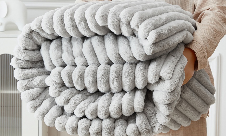 Image 2: Super Soft Faux Rabbit Fur Throw - Plush Ribbed Luxury Blanket