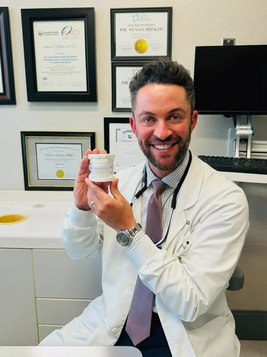 Invisalign Treatment Credit for Straighter Smile with Consultation