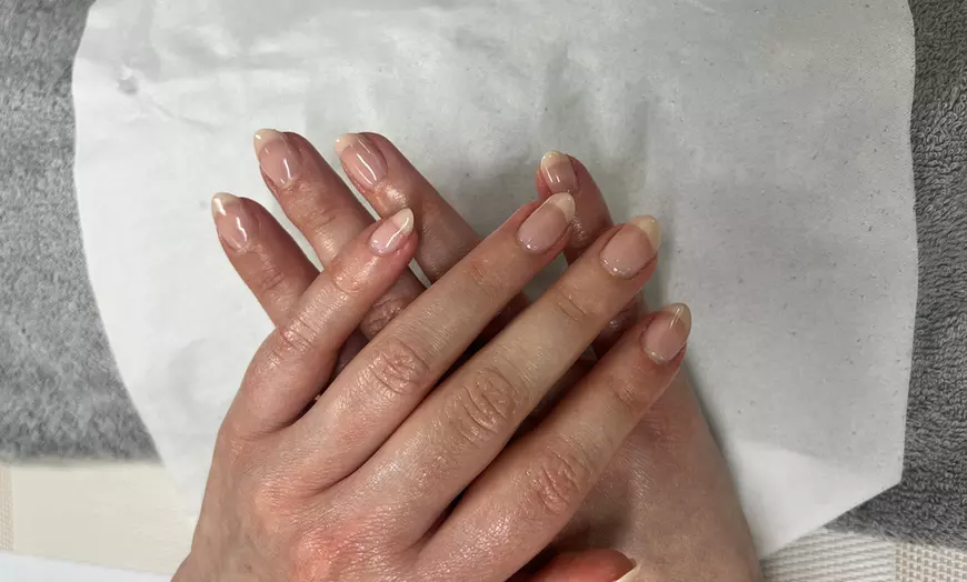Image 3: Refresh Your Nails with an Express or Luxury Gel Manicure