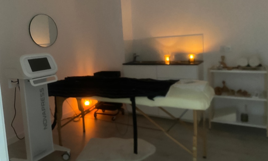 Image 9: Tarifa plana de 1 año de depilación láser en 1 zona corporal a elegir 