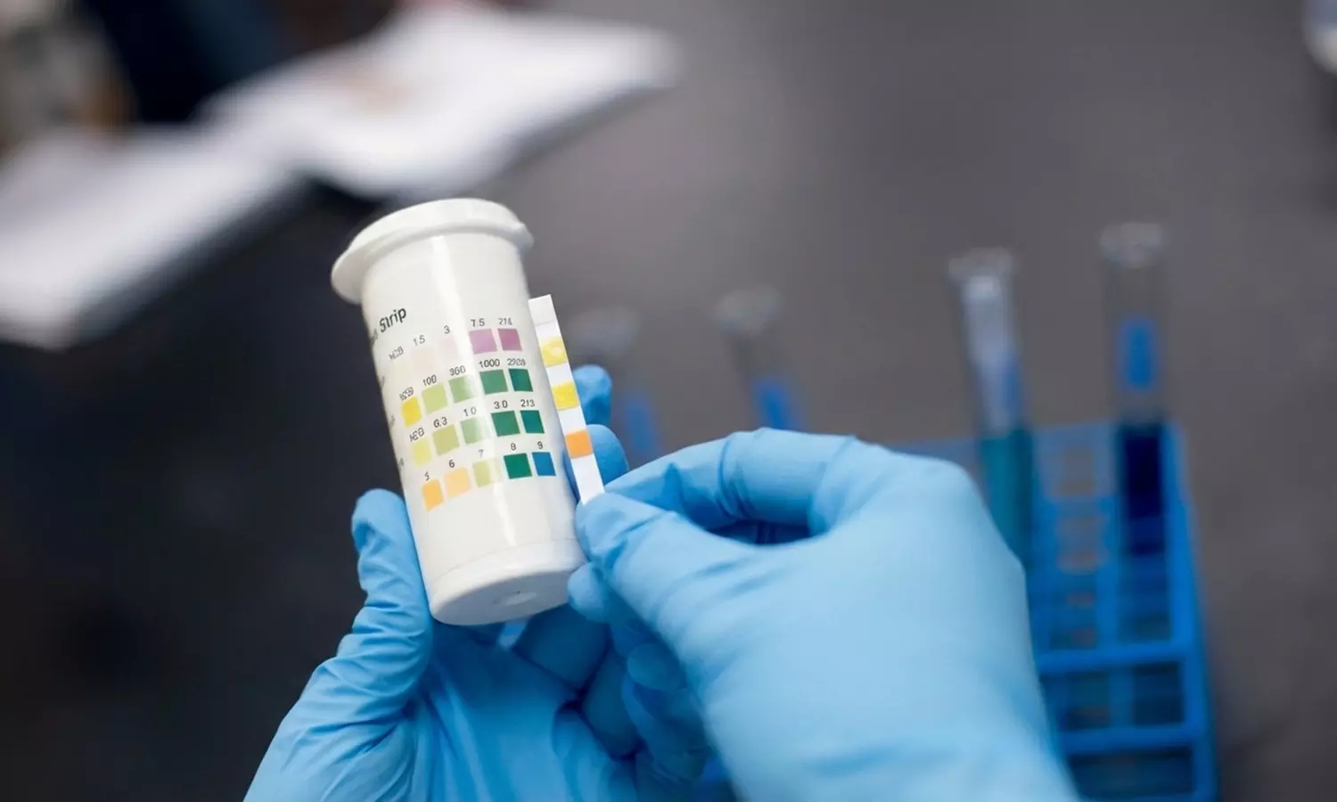 Instant 5 or 10-Panel Urine Drug Screen for Fast, Reliable Results