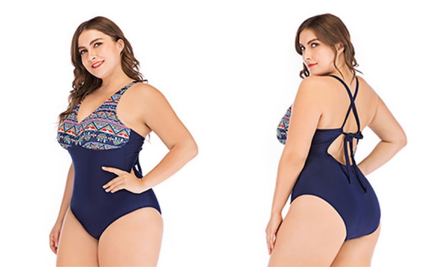 Image 6: Women's Swimsuits Selection