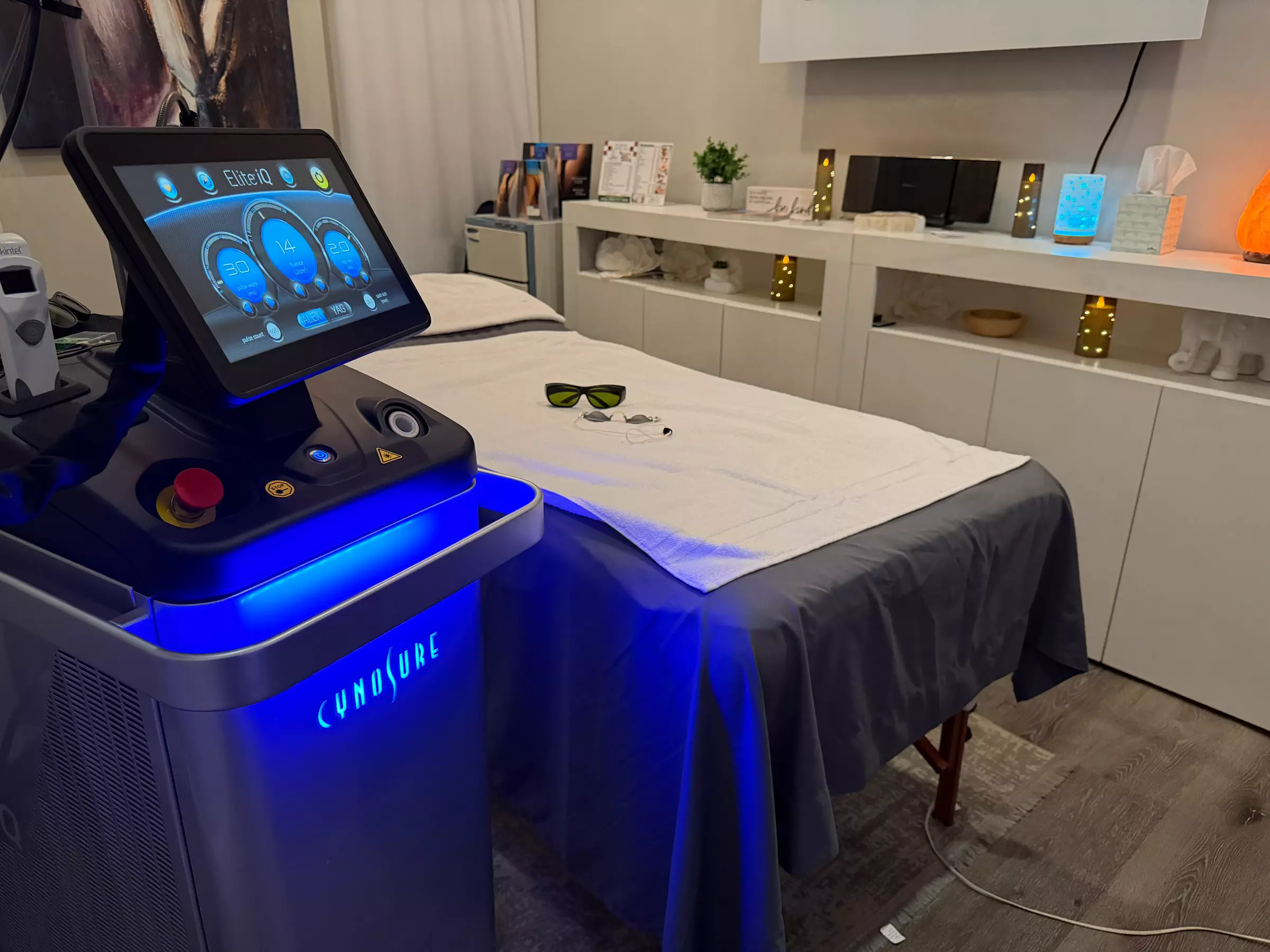 Spider Vein Removal for a 2x2 / 4x4 Area Or Full Leg Treatment