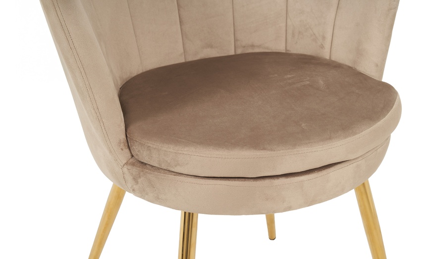 Image 37: Fluwelen schelp fauteuil